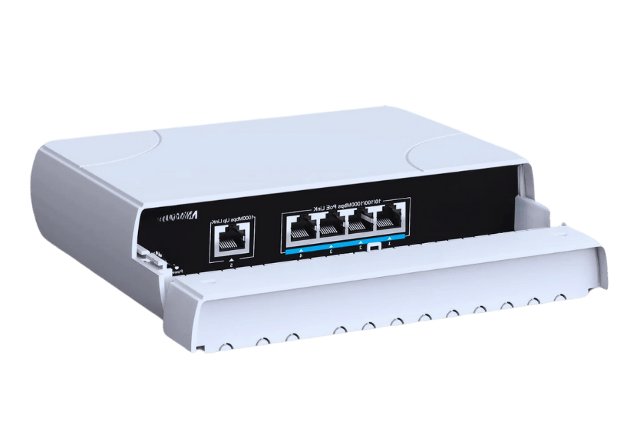 What is a 4-port network switch, and how does it work?