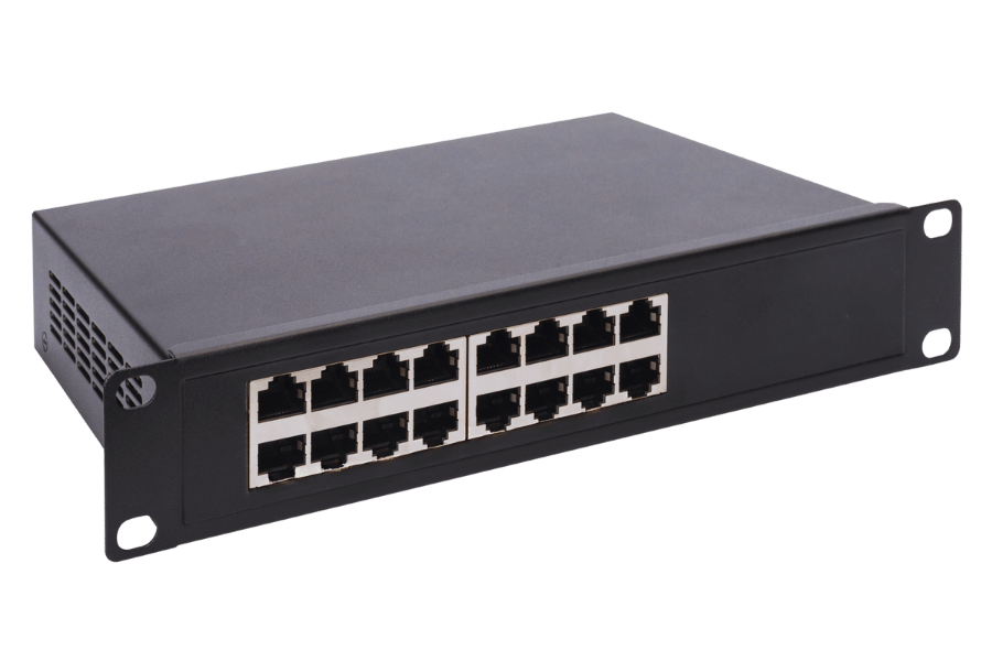 What are the advantages of using a 16-port gigabit ethernet switch with two uplinks?